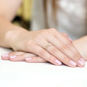 Pierścionek Zaręczynowy z Brylantami 0,17ct z żółtego złota próby 585. W-0184